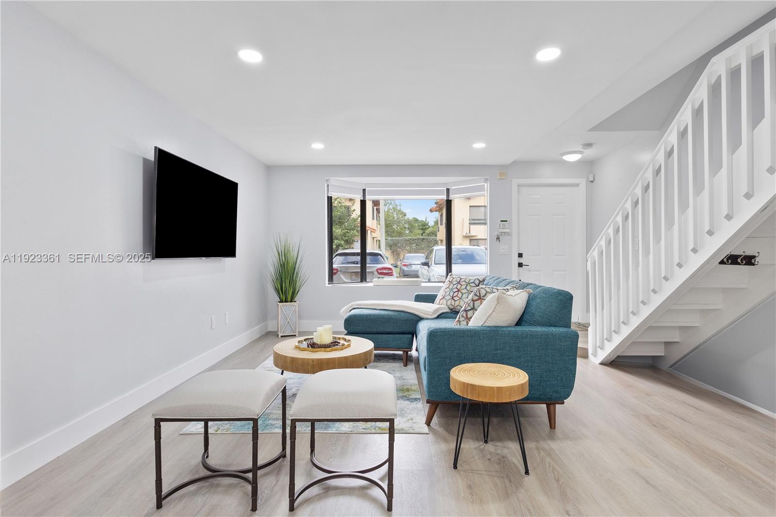 DADELAND COVE SEC 1 - Residential