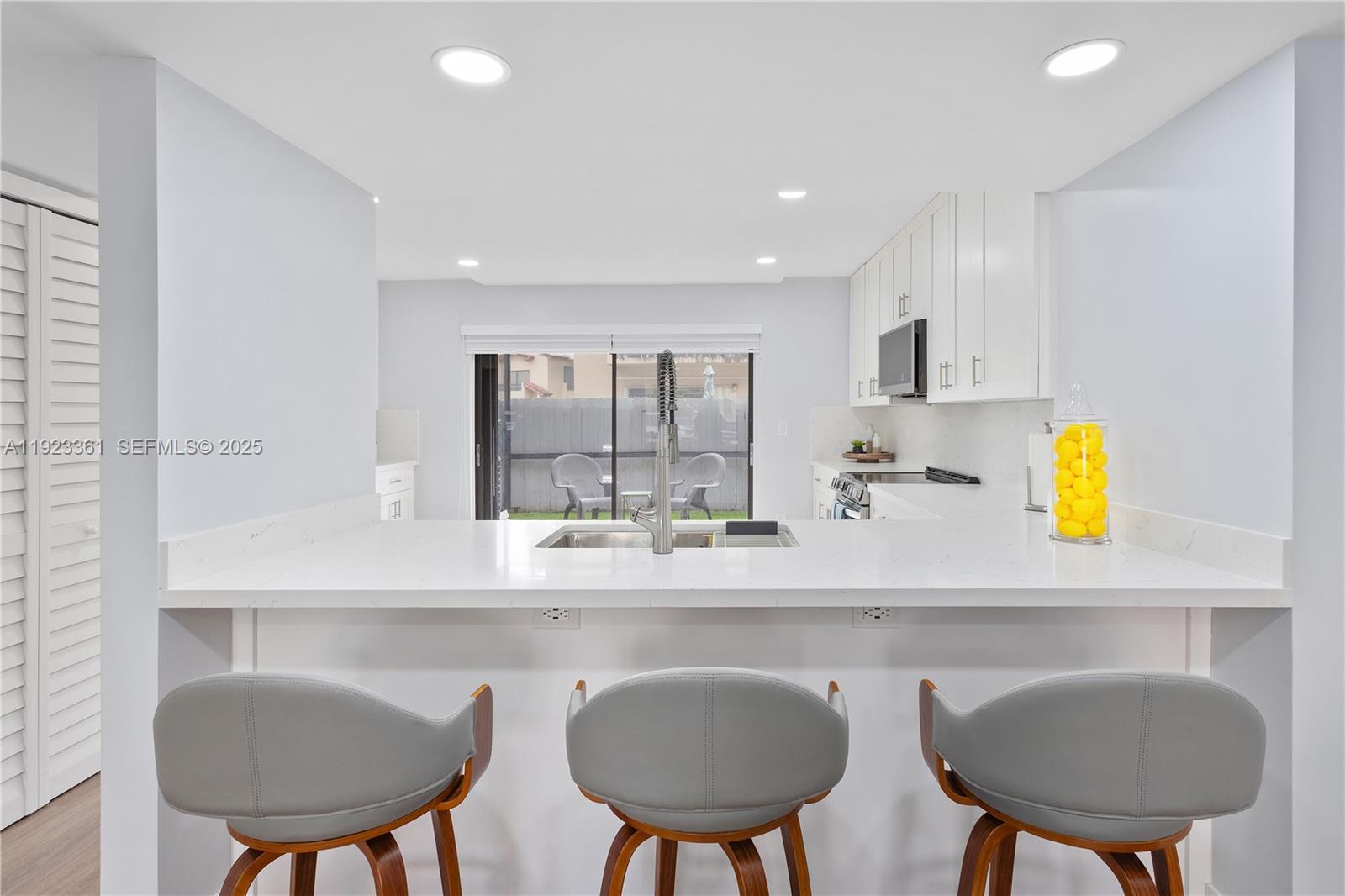 DADELAND COVE SEC 1 - Residential