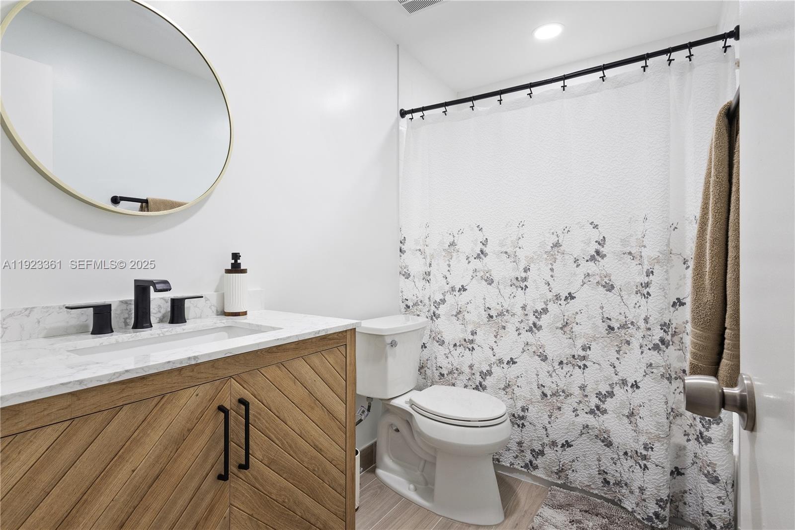 DADELAND COVE SEC 1 - Residential