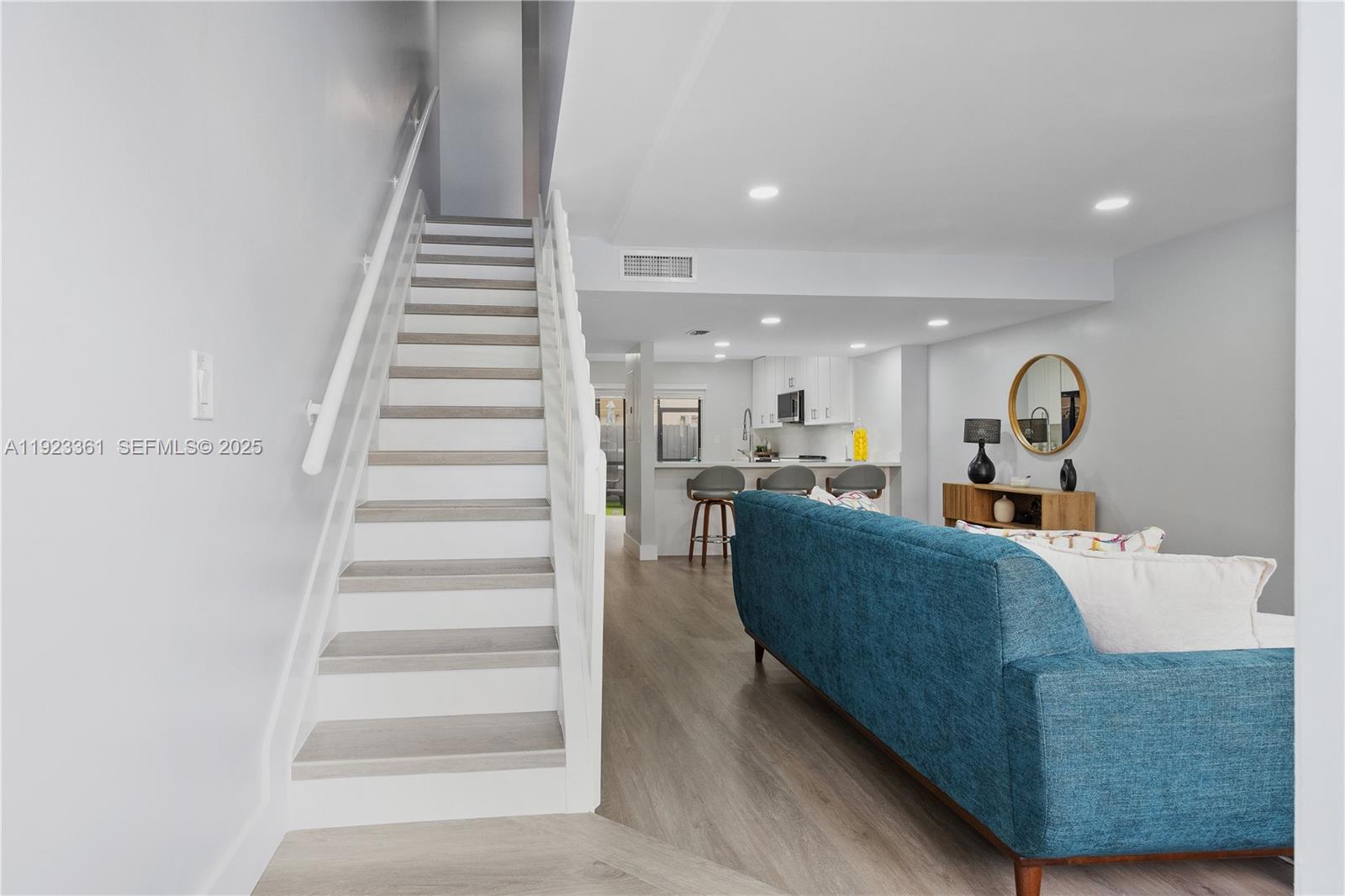 DADELAND COVE SEC 1 - Residential