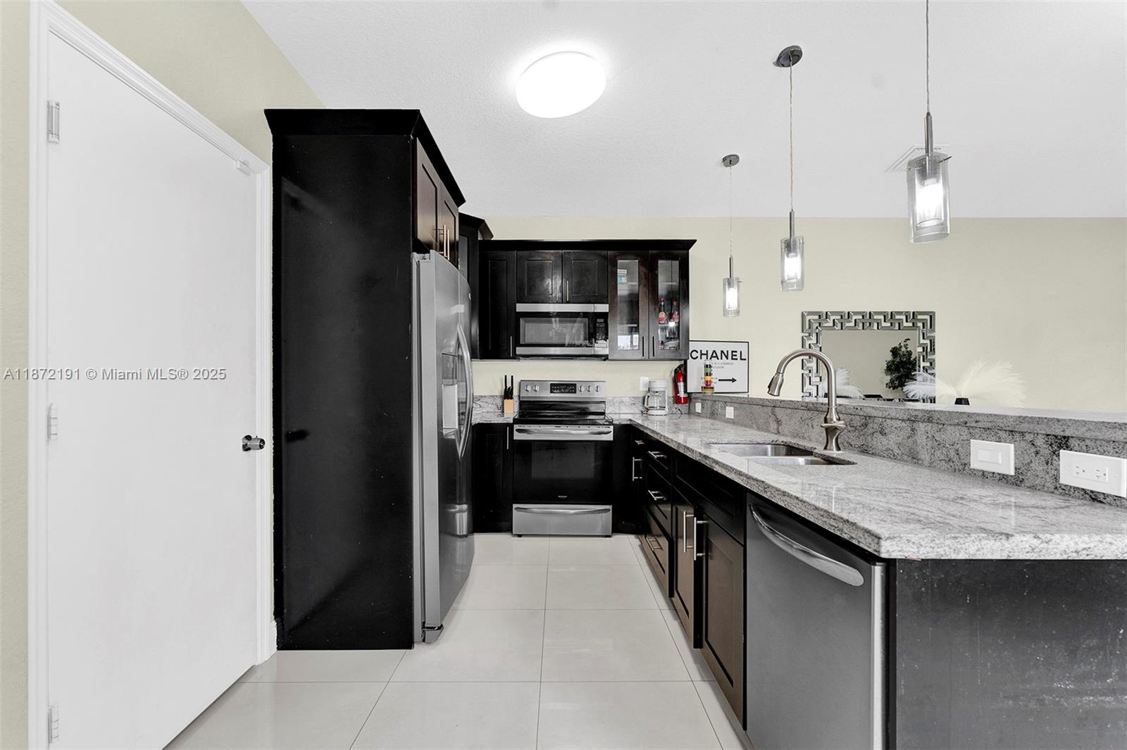 View photos, virtual tours, details... 935 NW 2nd Ave