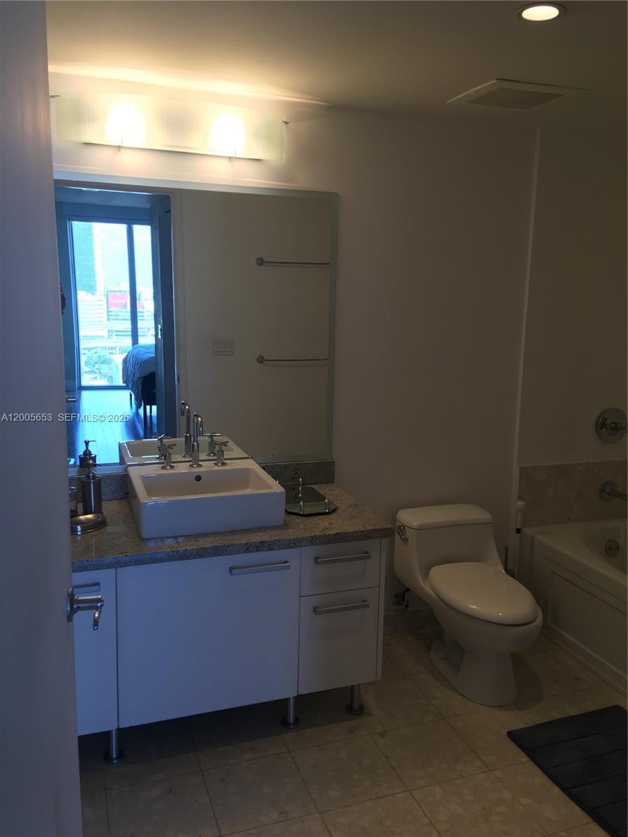 Latitude/River Condo - Residential Lease