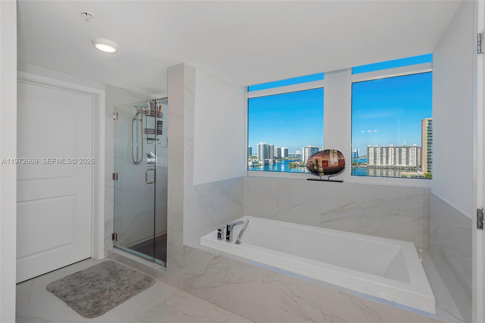 400 SUNNY ISLES CONDO EAS - Residential