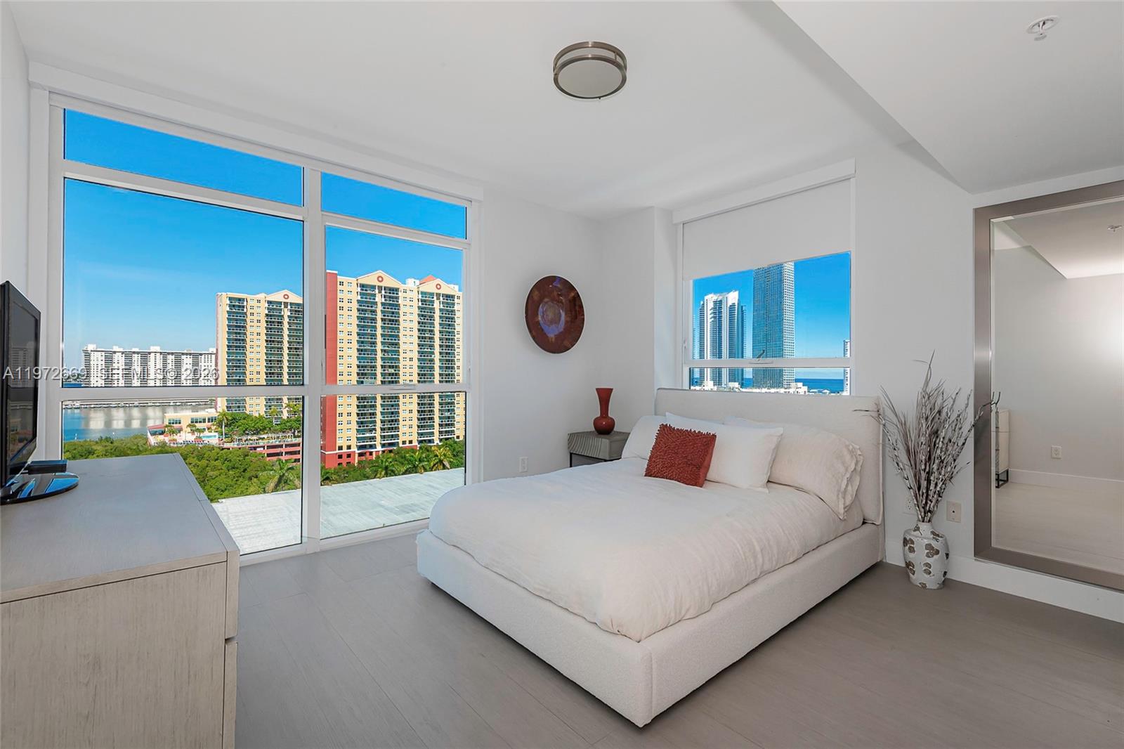 400 SUNNY ISLES CONDO EAS - Residential