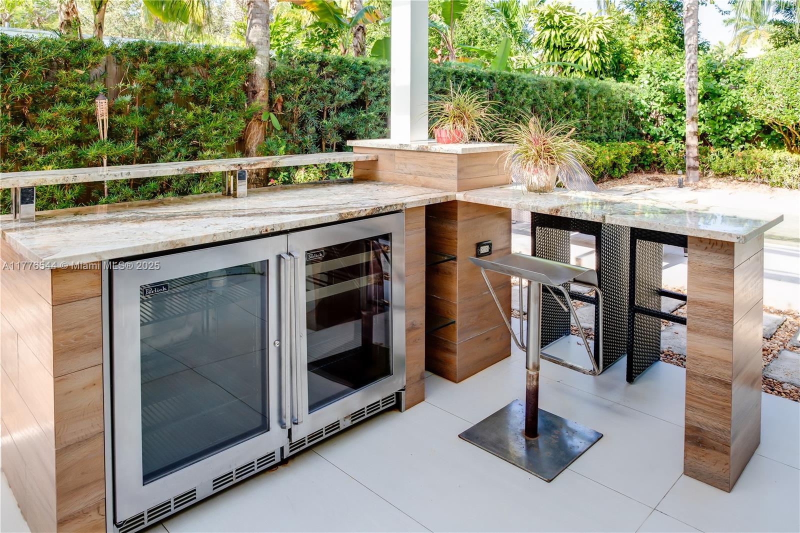 OCEAN VIEW HEIGHTS - Residential Lease