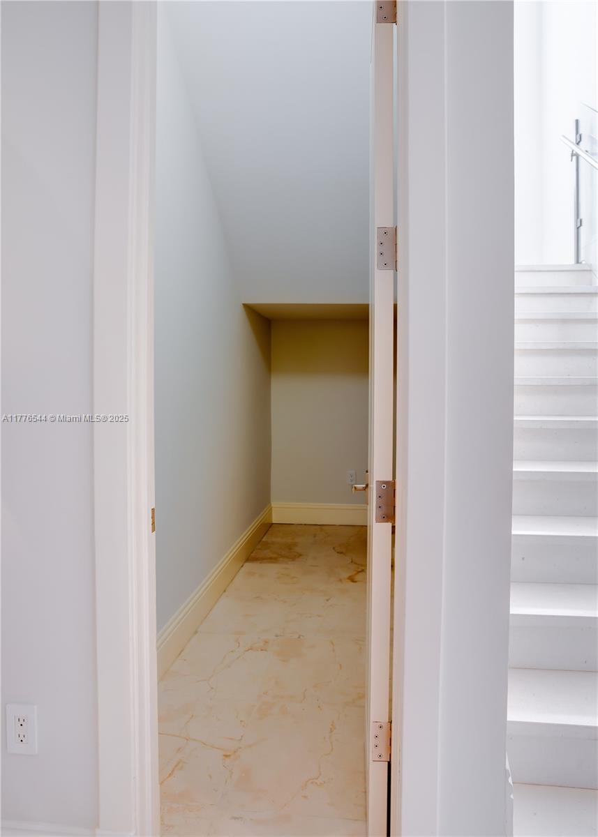 OCEAN VIEW HEIGHTS - Residential Lease