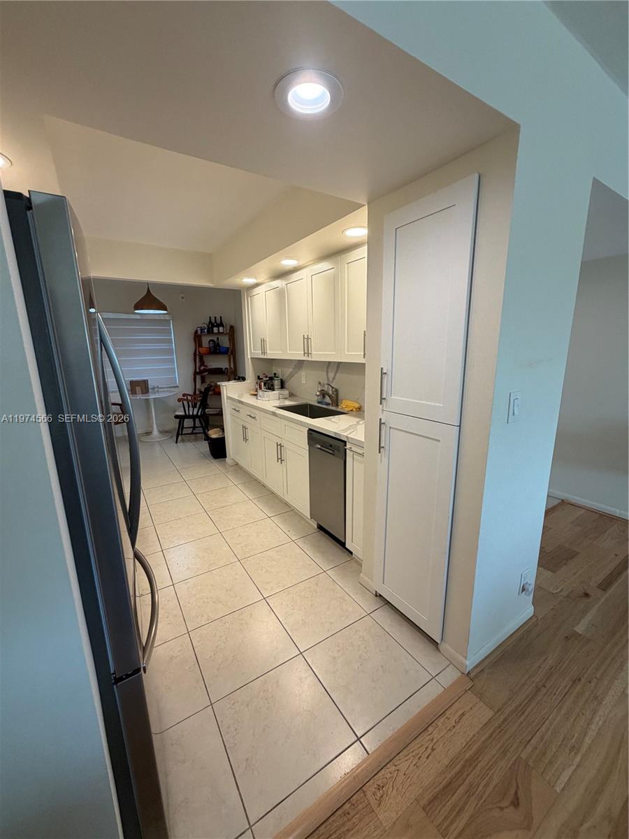 ANDROS VILLAGE B CONDO - Residential