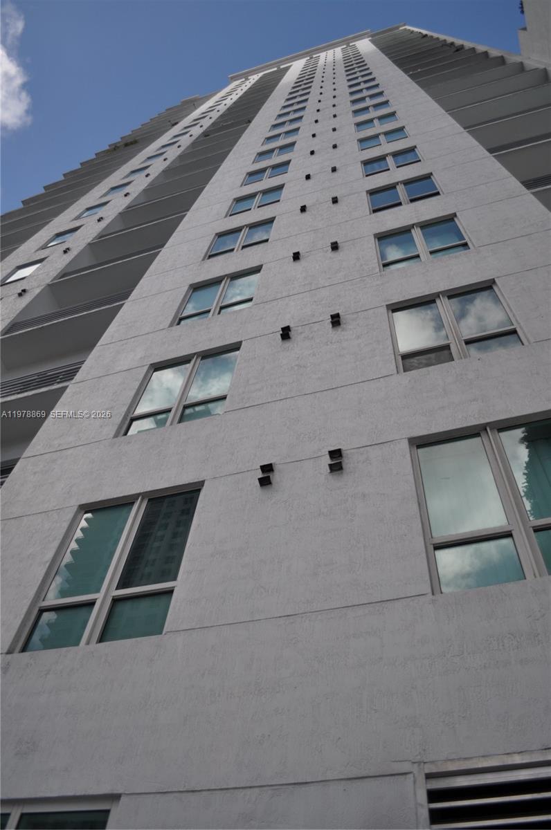 THE LOFT DOWNTOWN CONDO - Residential Lease