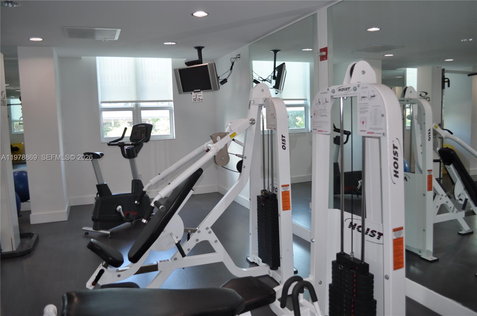 THE LOFT DOWNTOWN CONDO - Residential Lease