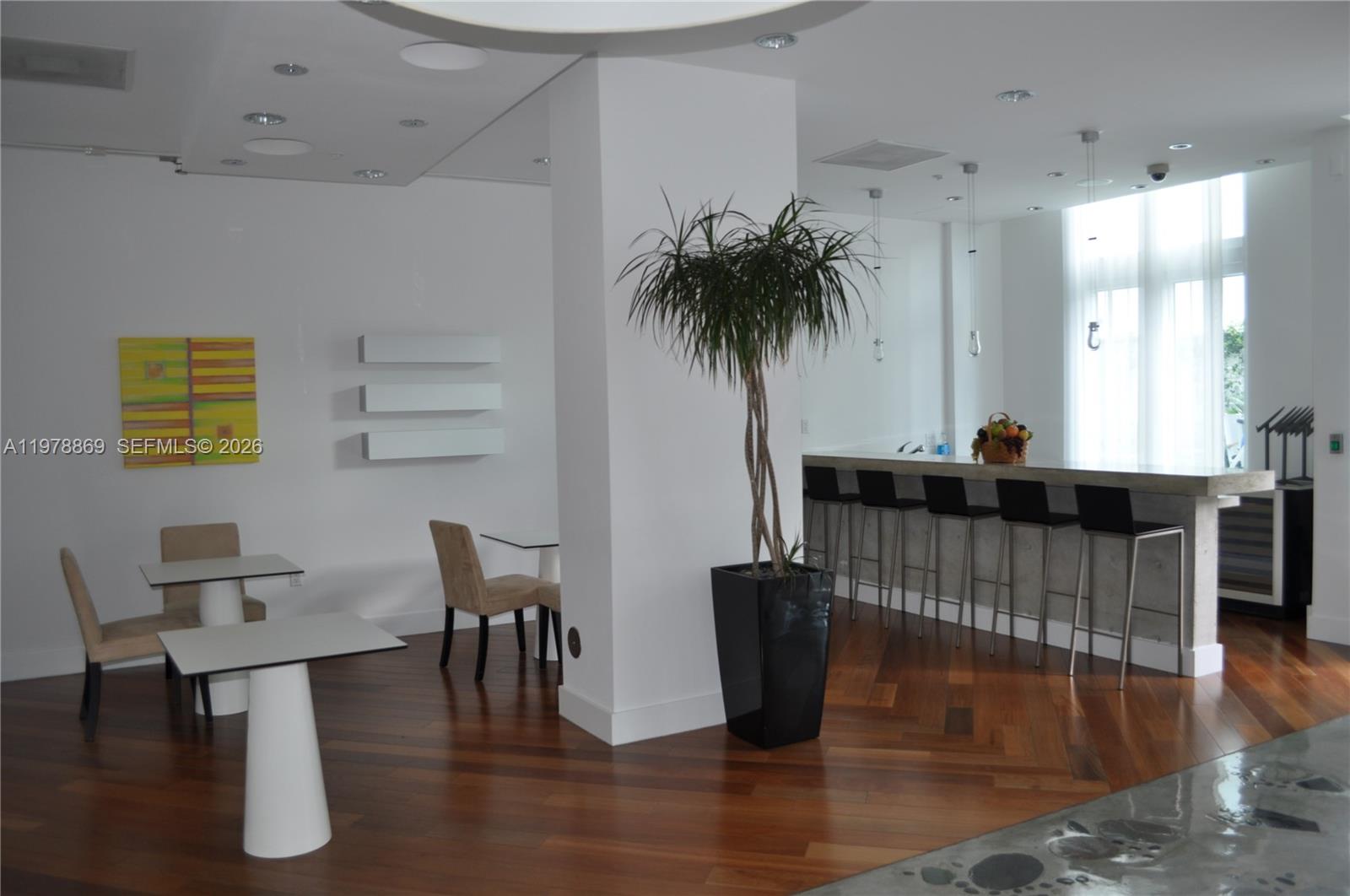 THE LOFT DOWNTOWN CONDO - Residential Lease