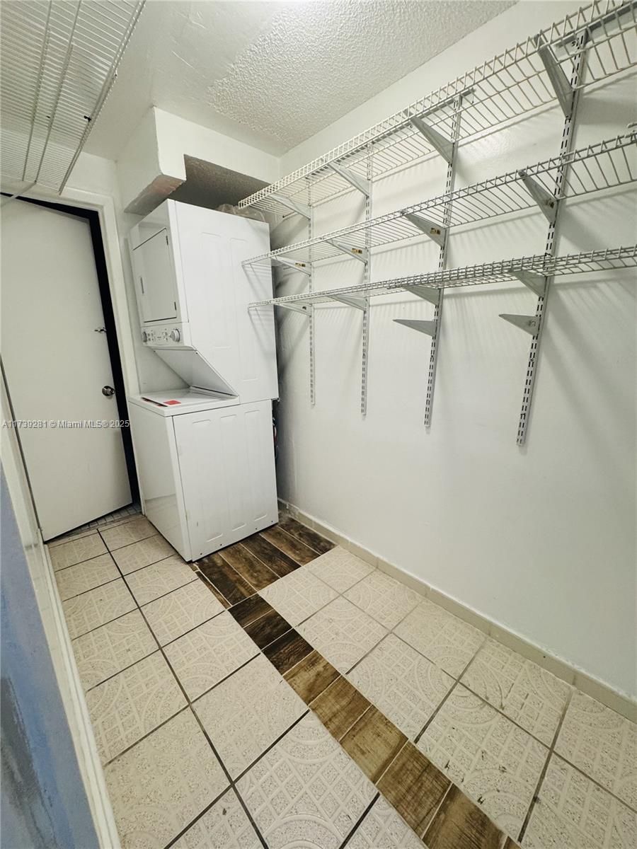 EL BOSQUE AT LITTLE HAVAN - Residential