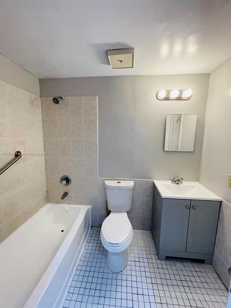 EL BOSQUE AT LITTLE HAVAN - Residential