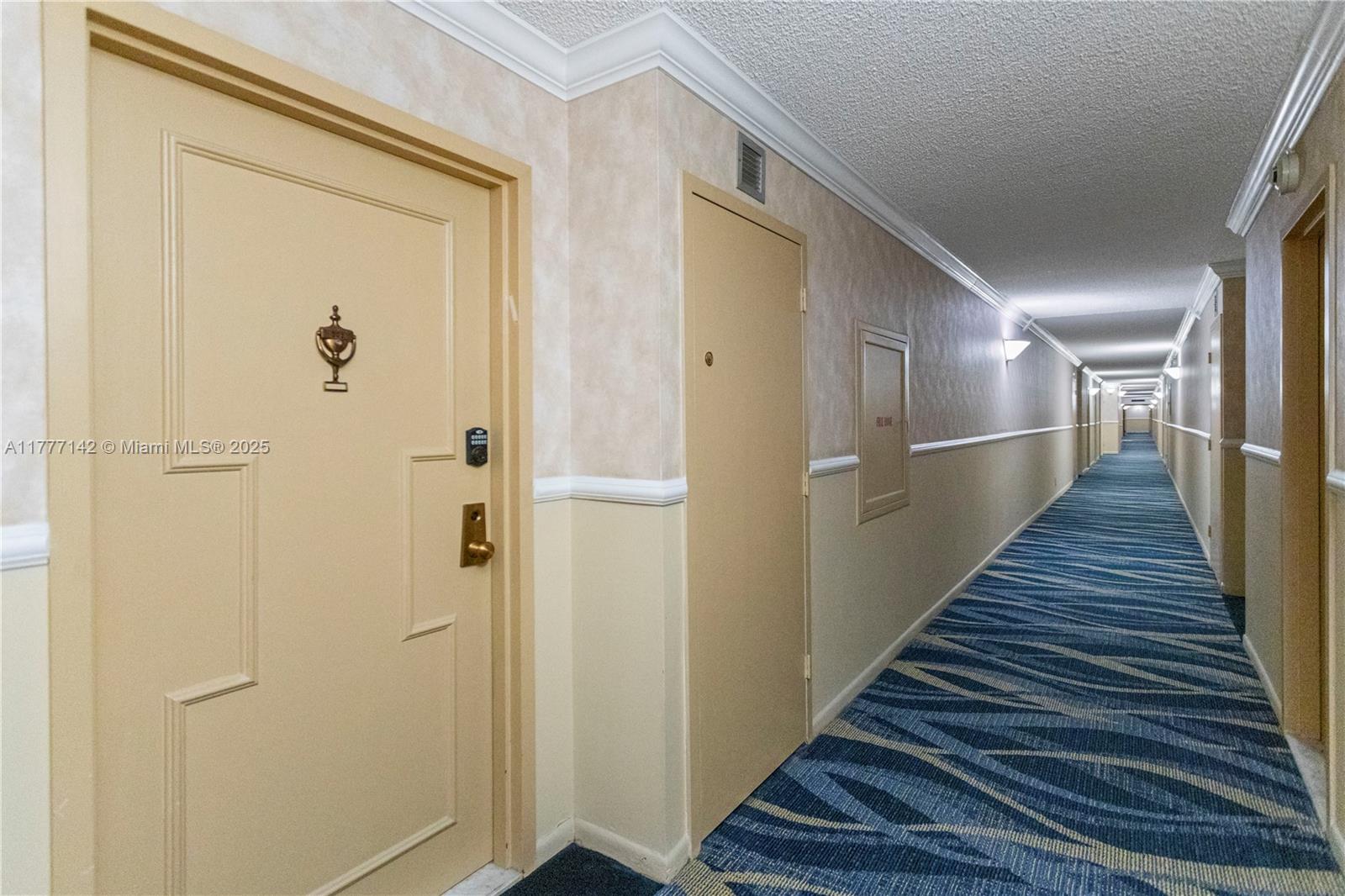 HALLMARK OF HOLLYWOOD CON - Residential