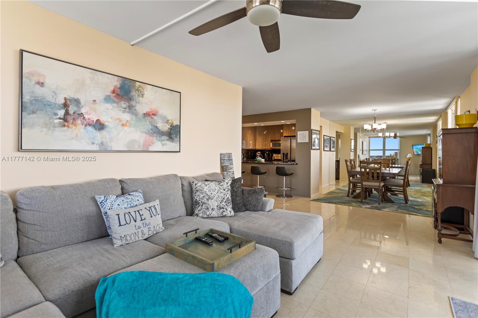 HALLMARK OF HOLLYWOOD CON - Residential