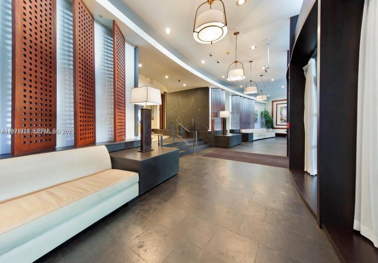 FLAMINGO SOUTH BEACH I CO - Residential Lease