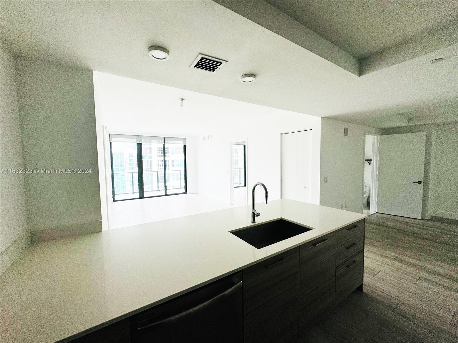 3401 MIDTOWN CONDO - Residential Lease