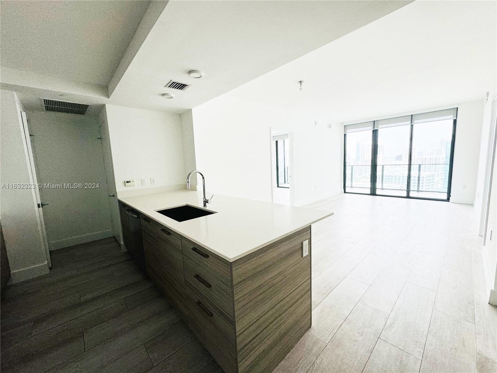 3401 MIDTOWN CONDO - Residential Lease