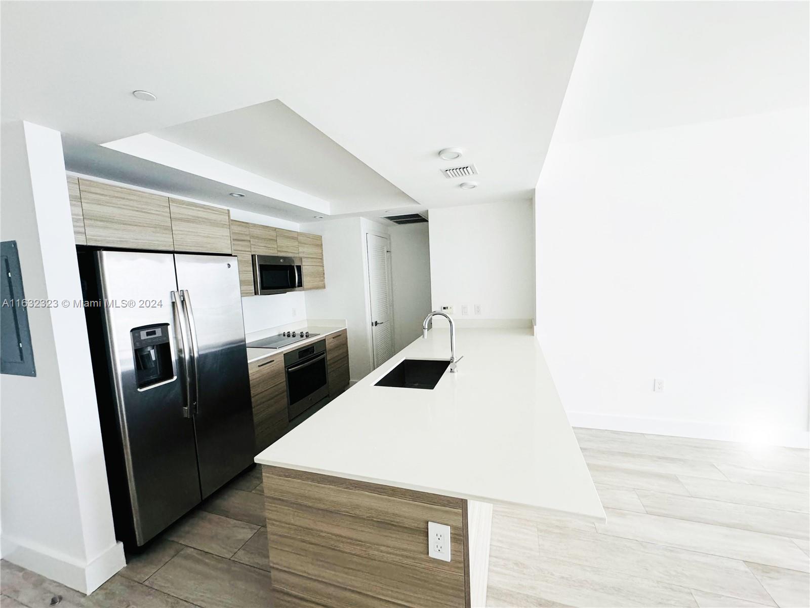 3401 MIDTOWN CONDO - Residential Lease
