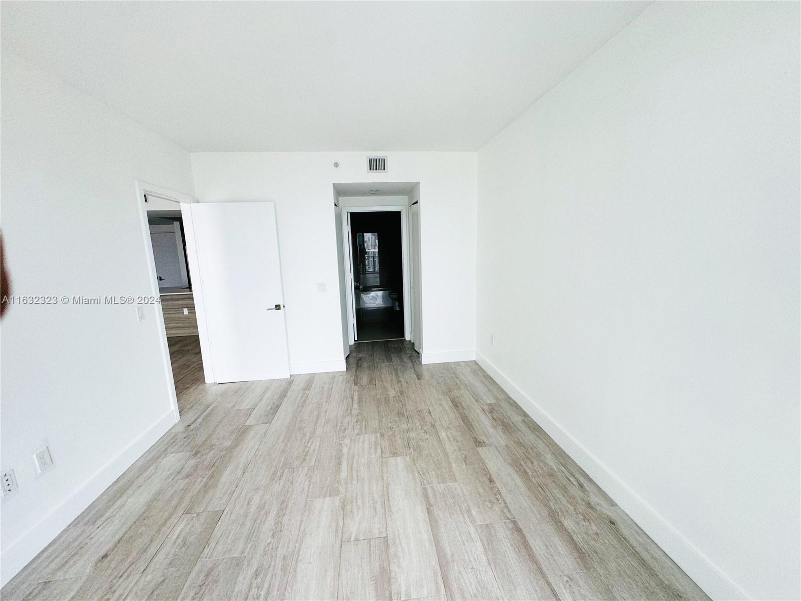 3401 MIDTOWN CONDO - Residential Lease