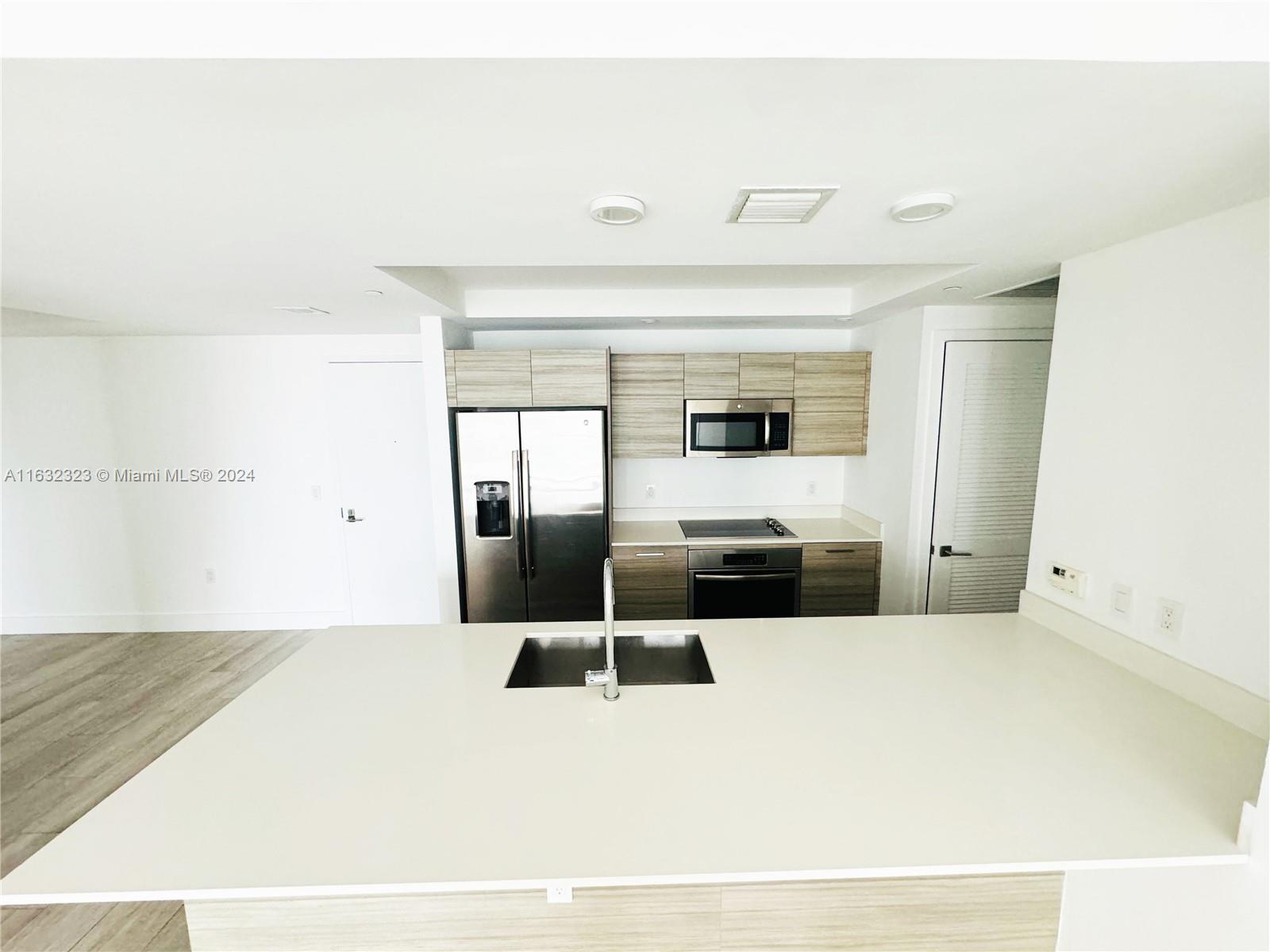 3401 MIDTOWN CONDO - Residential Lease