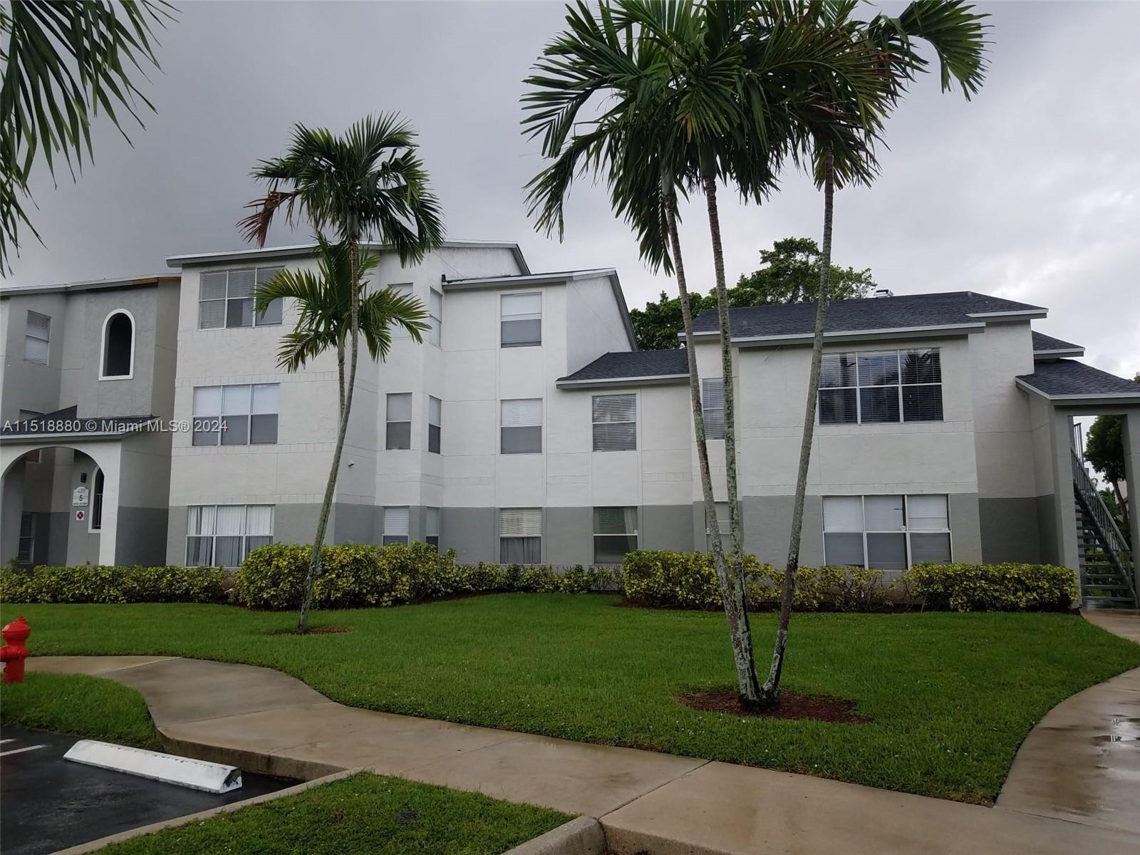 Rental Property at 1401 Village Blvd 527, West Palm Beach, Palm Beach County, Florida - Bedrooms: 2 
Bathrooms: 1  - $1,800 MO.
