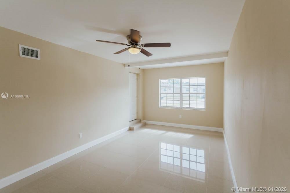 PALMLAND ESTATES - Residential