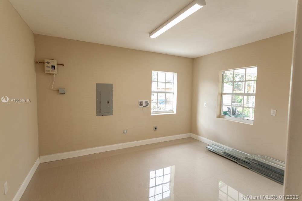 PALMLAND ESTATES - Residential