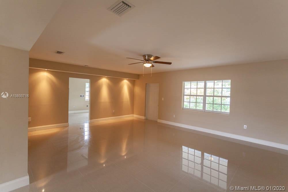 PALMLAND ESTATES - Residential