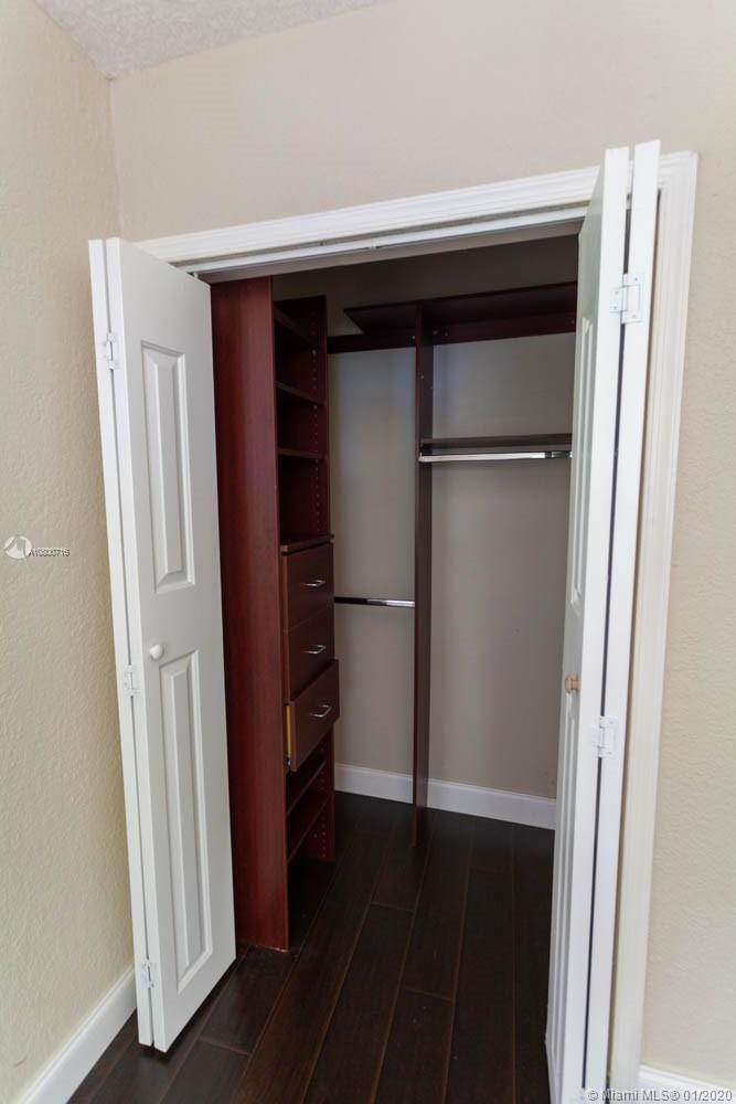 PALMLAND ESTATES - Residential