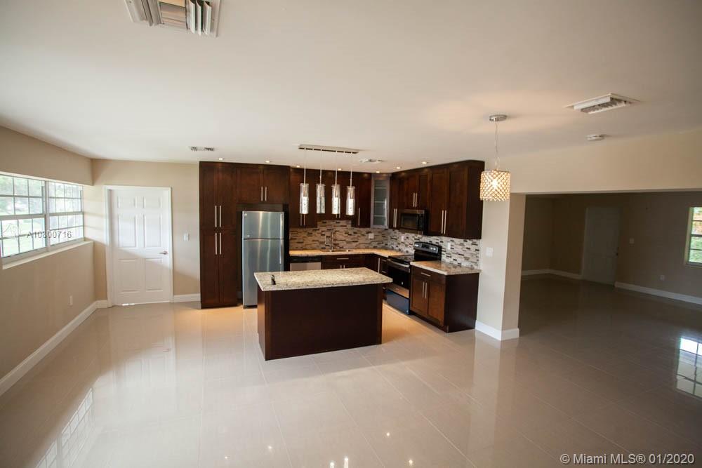 PALMLAND ESTATES - Residential