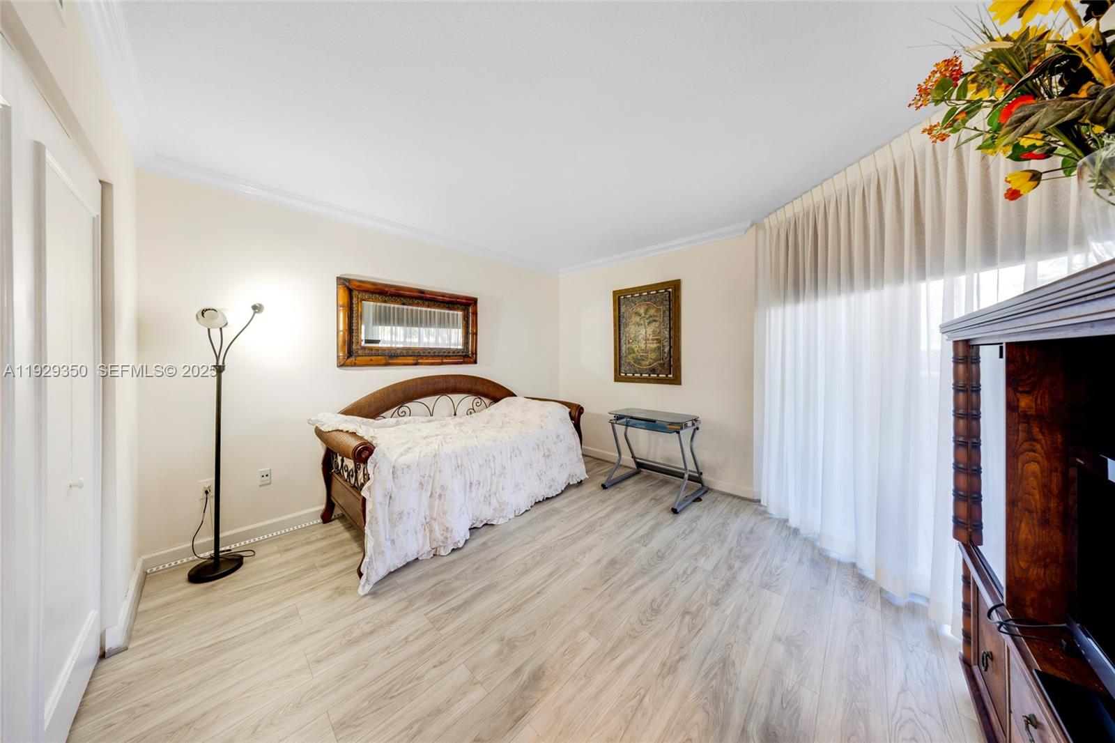 THE PINNACLE CONDO - Residential Lease