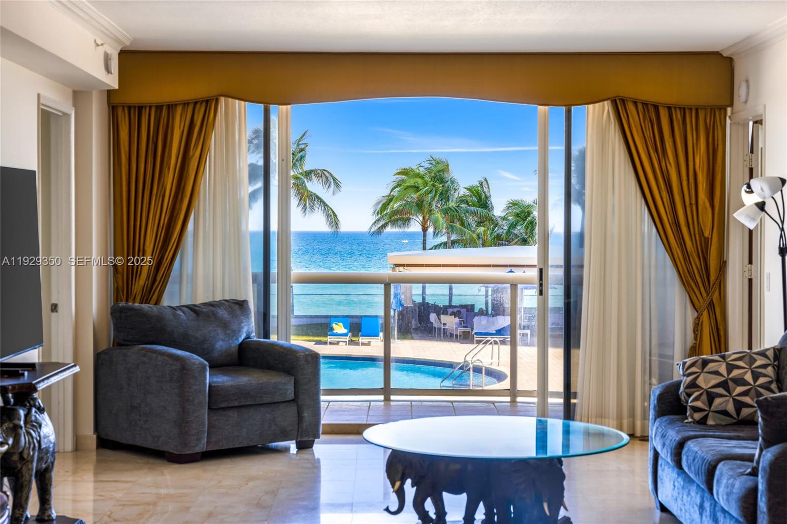 THE PINNACLE CONDO - Residential Lease