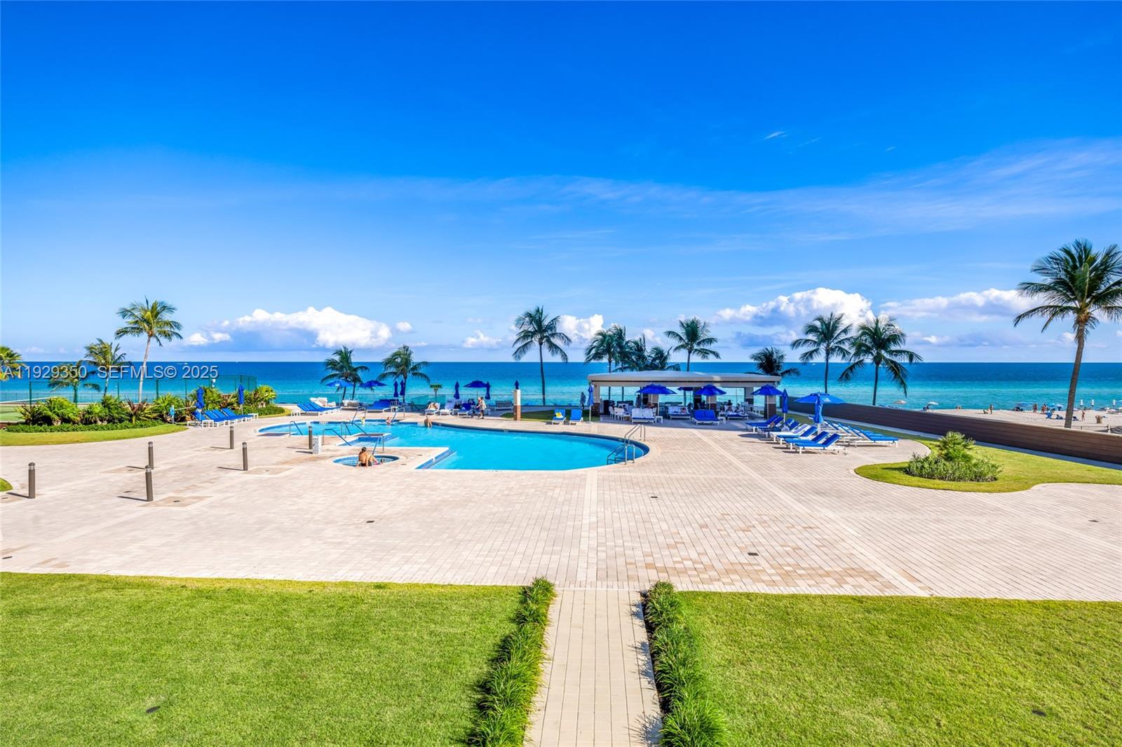 THE PINNACLE CONDO - Residential Lease