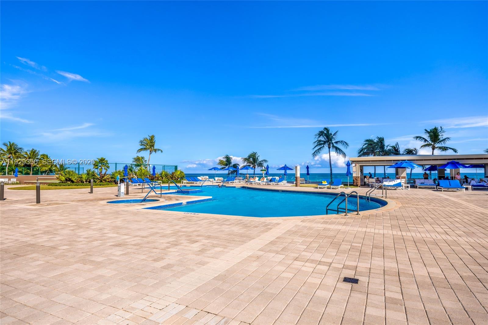 THE PINNACLE CONDO - Residential Lease