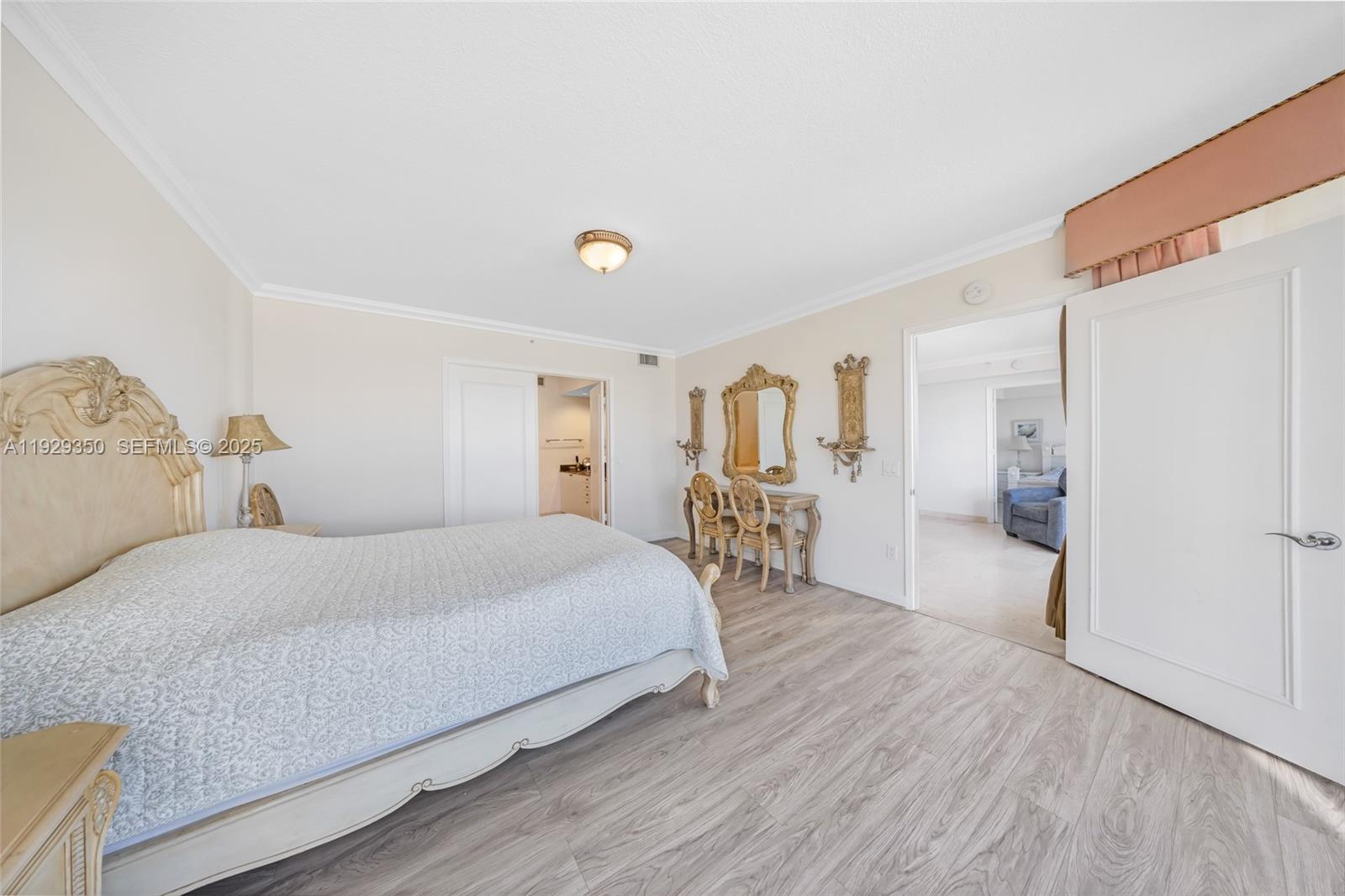 THE PINNACLE CONDO - Residential Lease