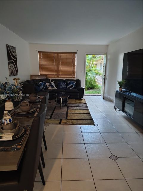 1350 NE 119th St 135006 Miami FL 33161