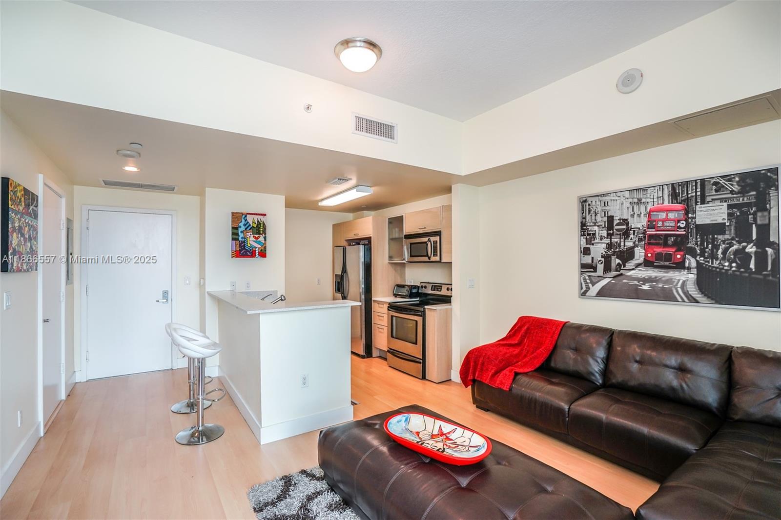 350 NE 24th St 903