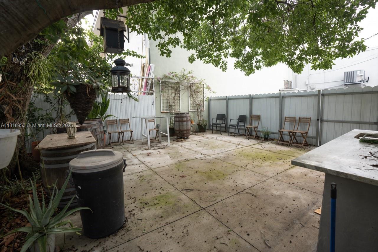 View photos, virtual tours, details... 1650 SW 8th St