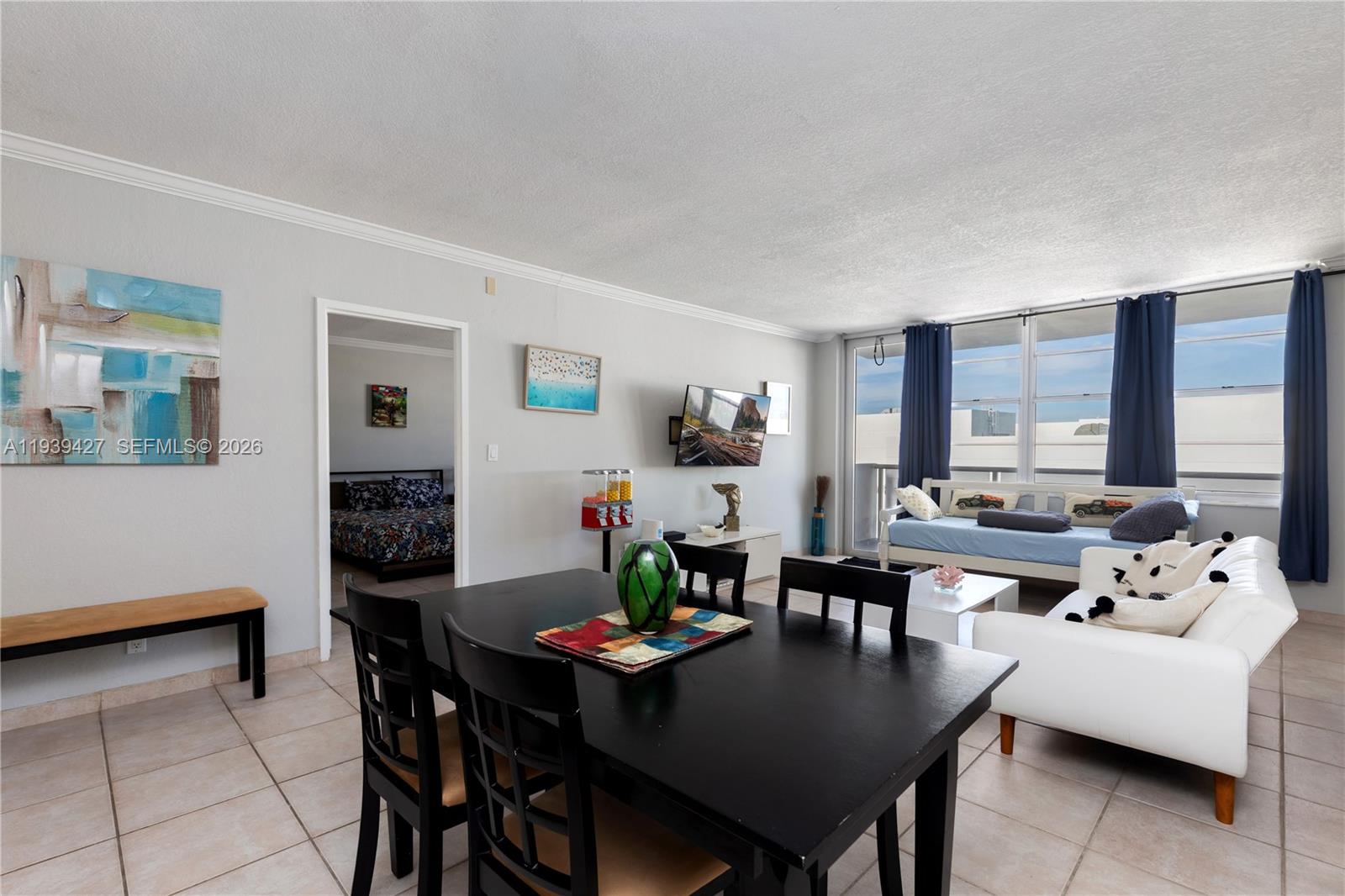 SEA AIR TOWERS CONDO - Residential Lease