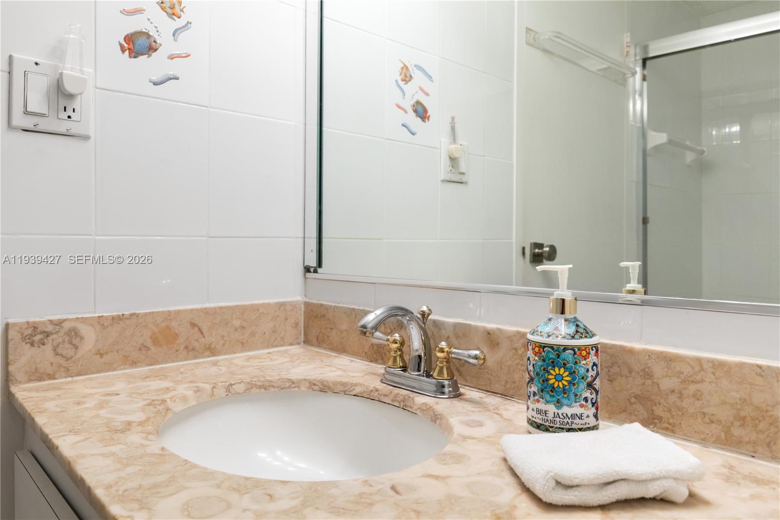 SEA AIR TOWERS CONDO - Residential Lease