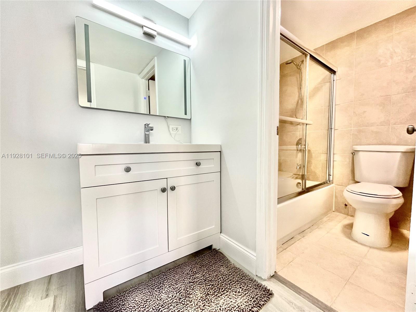 PLAZA OF AMERICAS CONDO P - Residential Lease