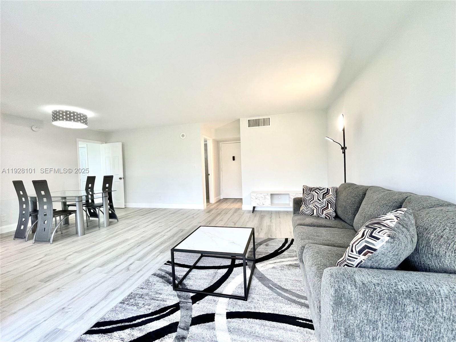 PLAZA OF AMERICAS CONDO P - Residential Lease