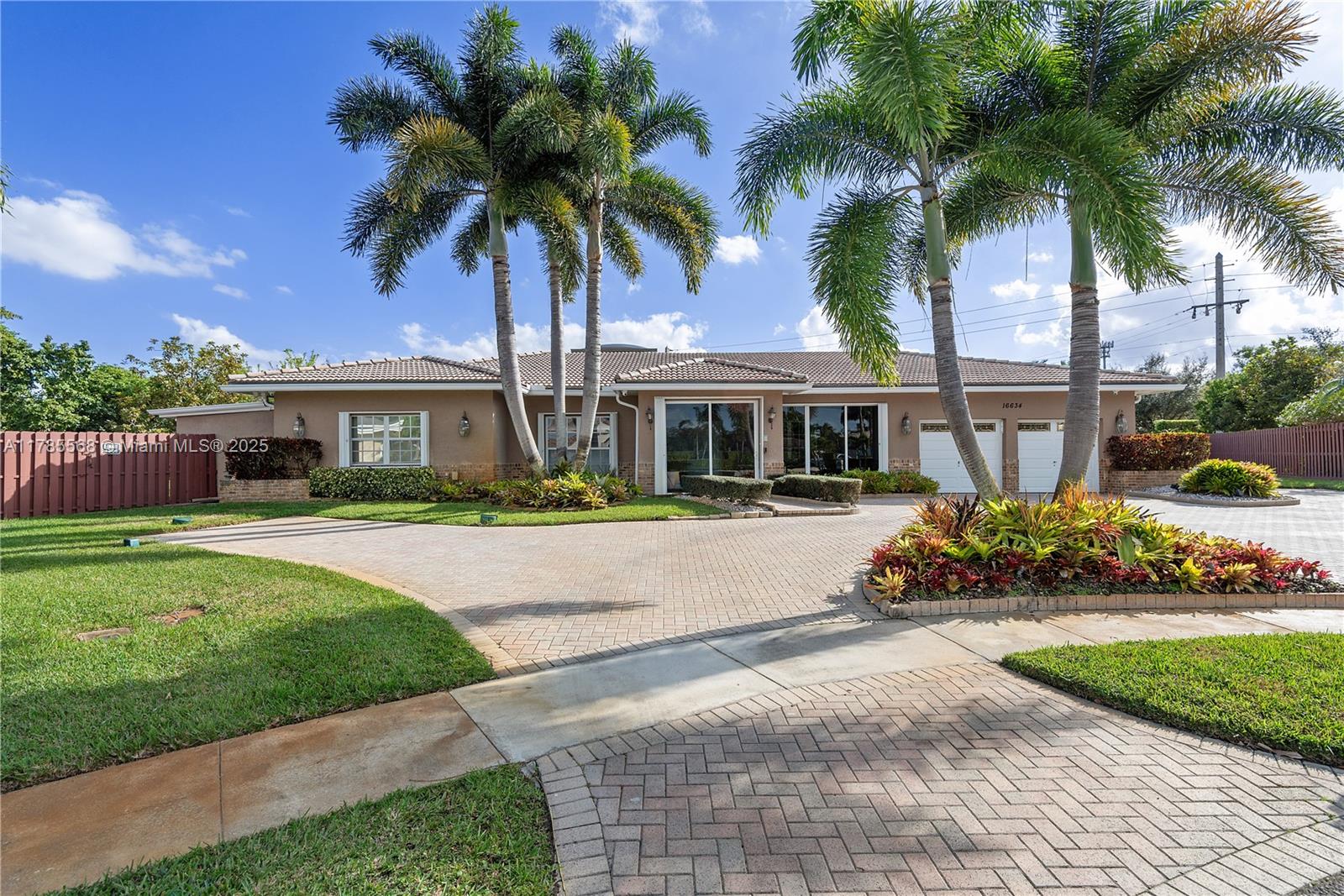Property for Sale at 16634 Golfview Dr, Weston, Broward County, Florida - Bedrooms: 5 
Bathrooms: 4  - $1,375,000