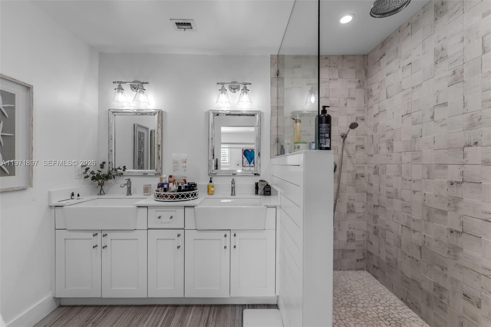 LAKE PARK SEC 2 - Residential