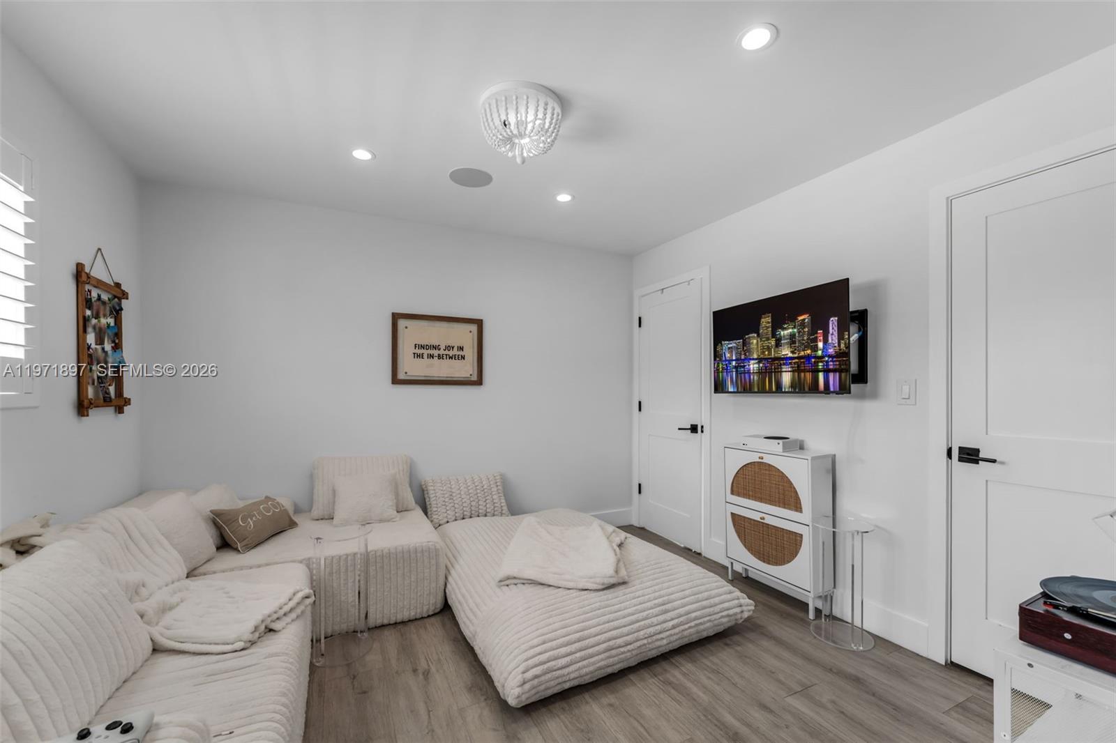 LAKE PARK SEC 2 - Residential