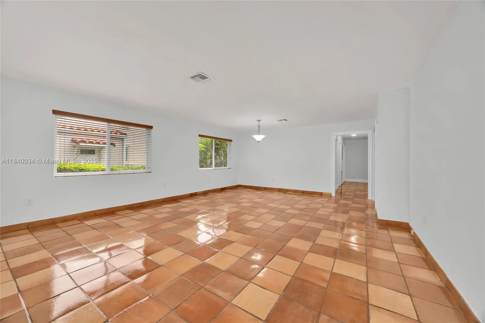 Coral Gables, Florida 33134, United States, 3 Bedrooms Bedrooms, ,2 BathroomsBathrooms,Residential,Active,170784