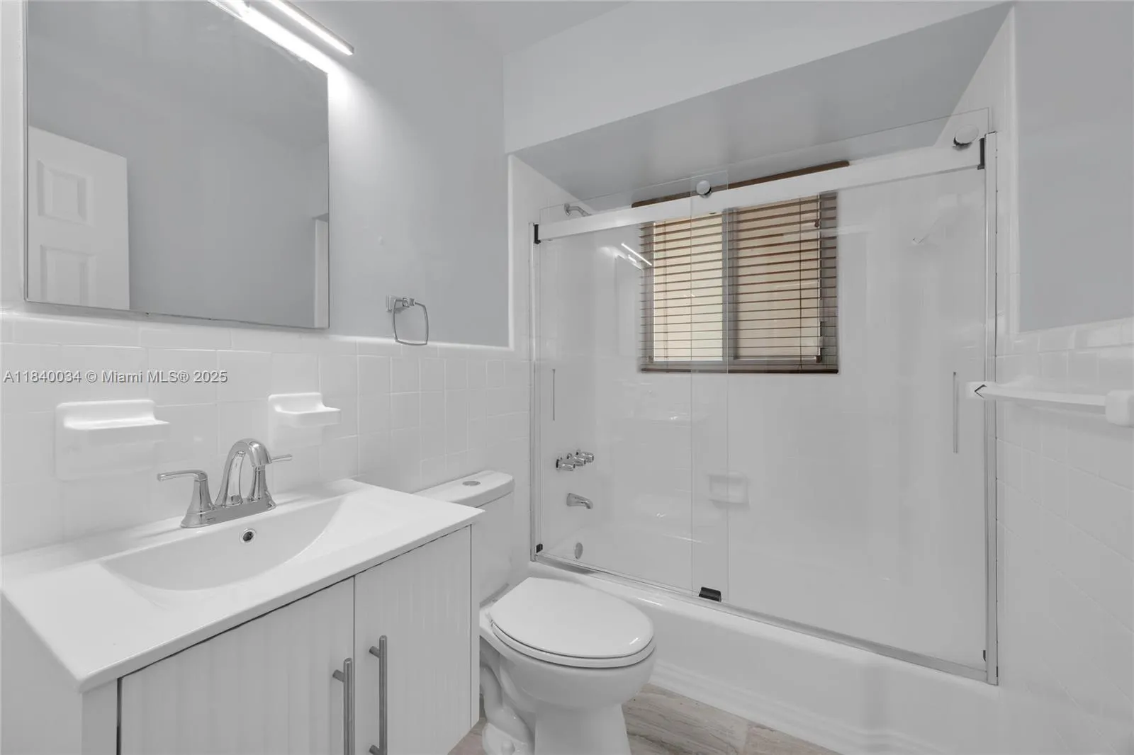 Coral Gables, Florida 33134, United States, 3 Bedrooms Bedrooms, ,2 BathroomsBathrooms,Residential,Active,170784