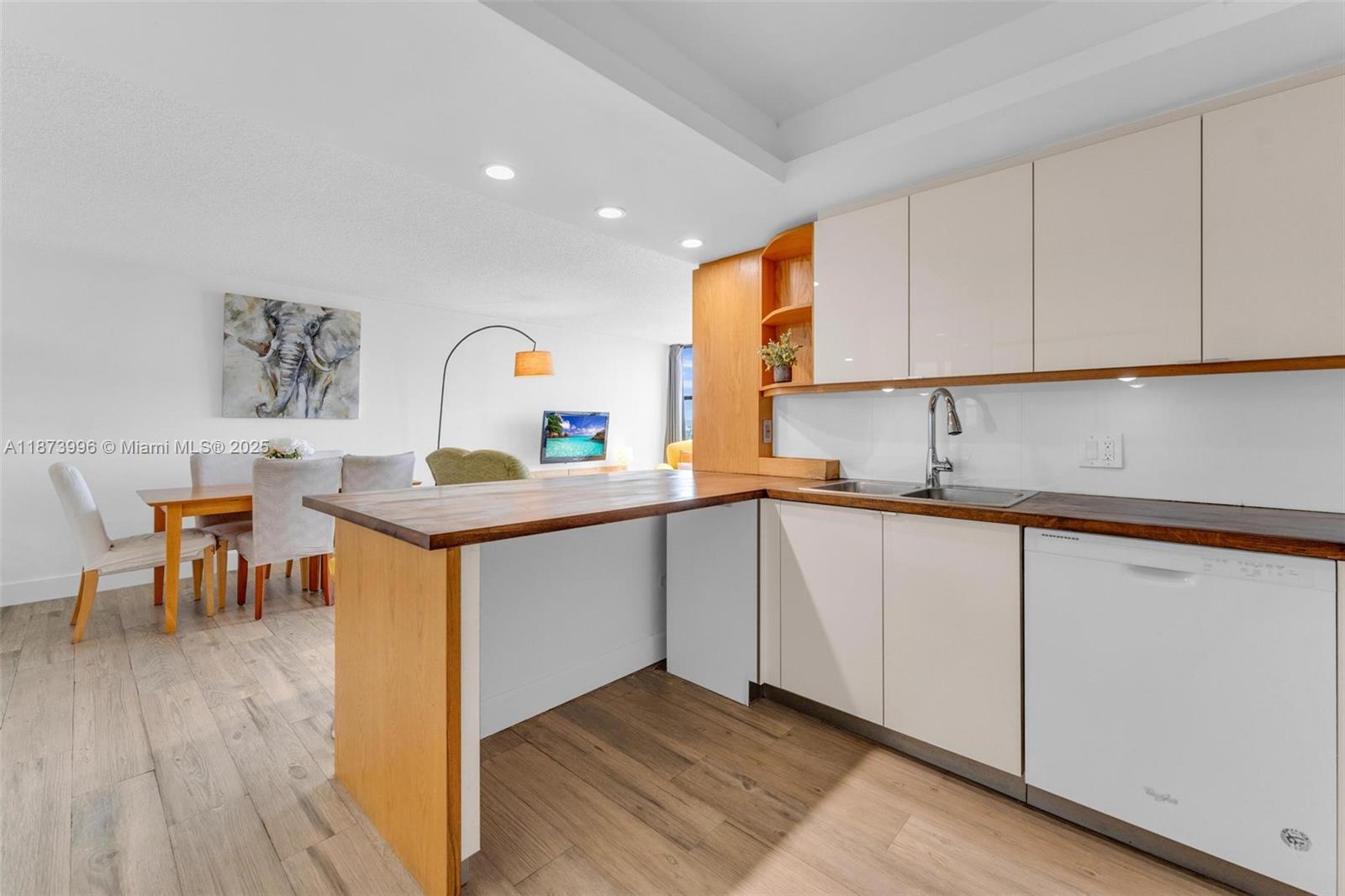 OCEANVIEW PARK CONDO - Residential