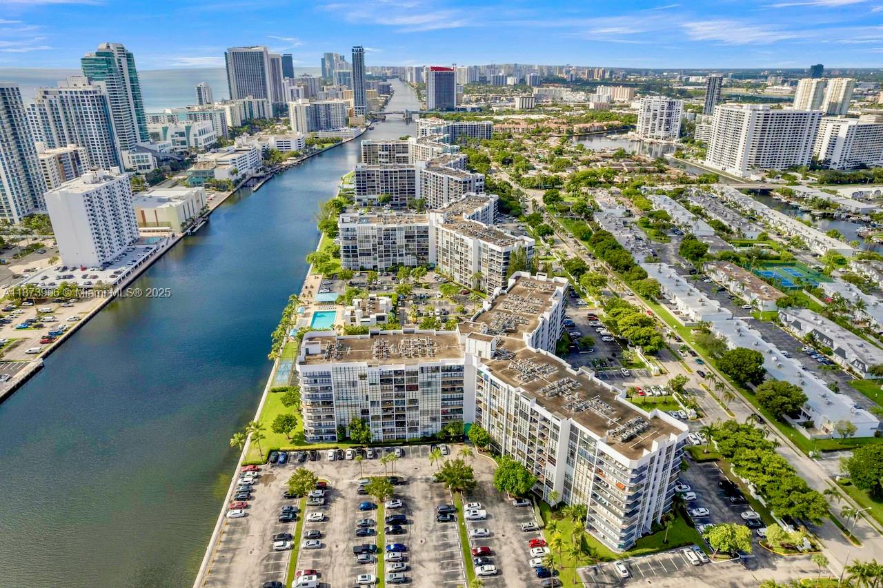 OCEANVIEW PARK CONDO - Residential