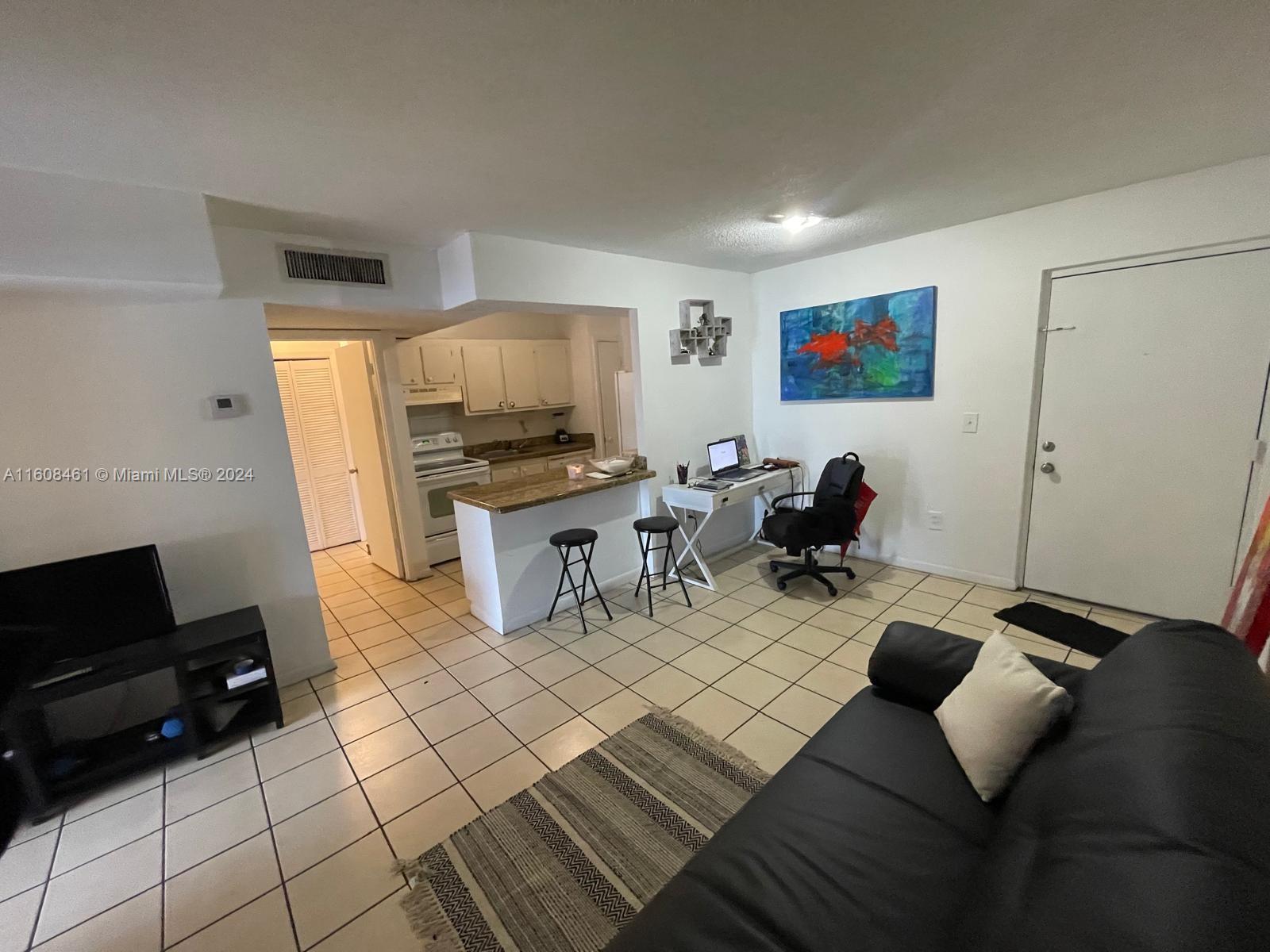 View Miami, FL 33184 condo
